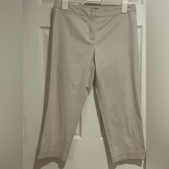 J. Jill Women’s Cream 3/4 Length Capri Khaki Pants Stretch Size 8 - Picture 1 of 8